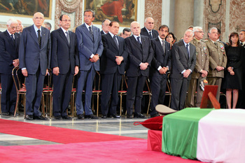 Il Presidente Schifani con il Presidente della repubblica, Giorgio Napolitano e le piu alte cariche dello Stato dureante i funerali.