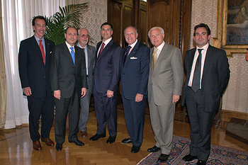 Il Presidente del Senato, Renato Schifani, con la delegazione della National Italian American Foundation (NIAF) guidata dal Presidente Kenneth Ciongoli (il primo da sinistra).