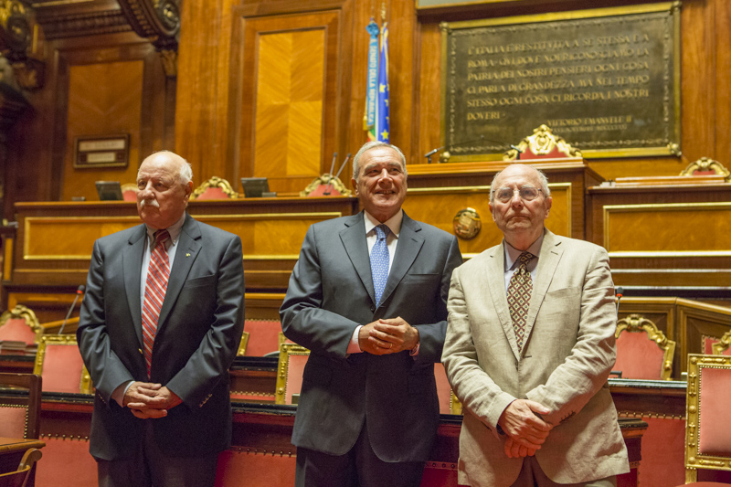 Il presidente Grasso con il senatore dello Stato di New York, Kenneth P. LaValle e il professore Mario Mignone.