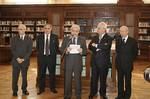 Intervento del Direttore della Biblioteca Corradini. Accanto a lui da sinistra il Segretario Generale Malaschini, il Vice Presidente Moro, il Presidente Pera e il Vice Presidente Dini