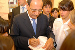 Il Presidente Schifani firma la Costituzione