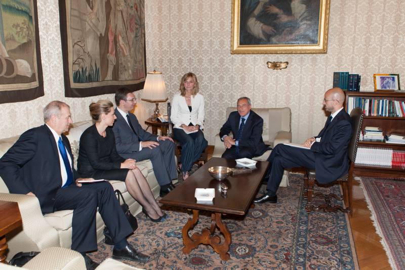 Il Presidente Grasso con il Vice Primo ministro e Ministro della Difesa serbo, Alexander Vucic.