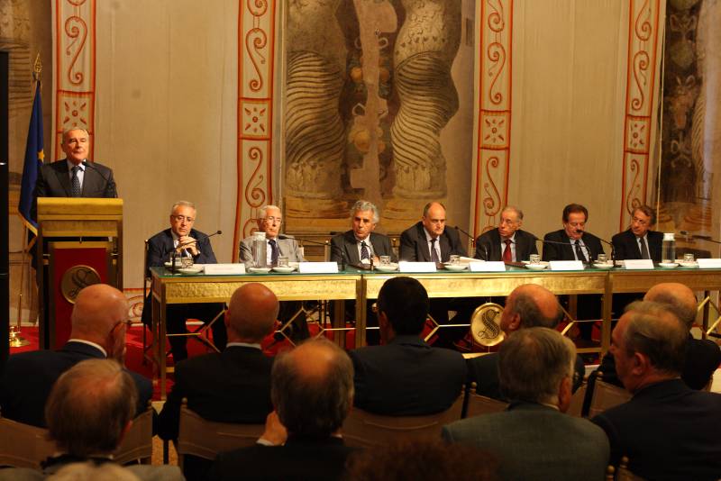 Il Presidente Grasso pronuncia un discorso durante la presentazione Rapporto annuale 2012 dell'Autorità per la Vigilanza sui Contratti Pubblici di Lavori, Servizi e Forniture
