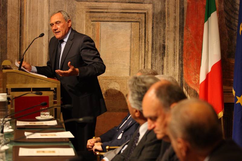 Il Presidente Grasso durante la presentazione del Rapporto annuale 2012 dell'Autorità per la Vigilanza sui Contratti Pubblici di Lavori, Servizi e Forniture