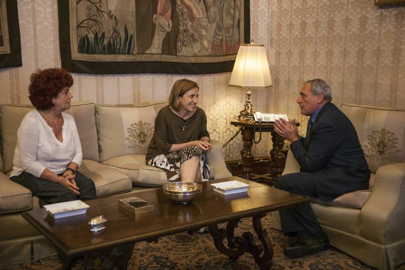 All'incontro con il presidente Grasso ha partecipato anche la vice presidente del Senato, Valeria Fedeli