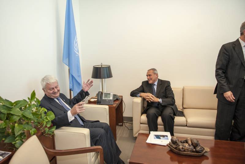 Il Presidente Grasso è stato ricevuto al Palazzo di Vetro dal Sottosegretario generale per le operazioni di peacekeeping, Hervé Ladsous