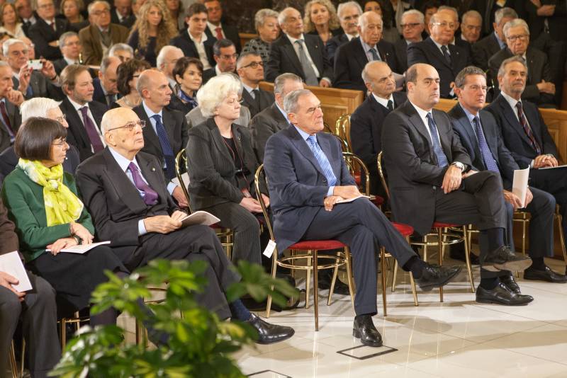 Il Presidente Grasso con il Presidente della Repubblica, Giorgio Napolitano e le altre autorità alla cerimonia d'insediamento del nuovo Presidente della Corte dei Conti, Raffaele Squitieri.