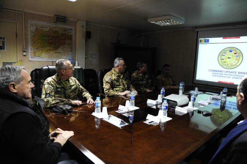 Herat: briefing del Presidente con il Comandante del RC-W, Gen. B. Michele Pellegrino