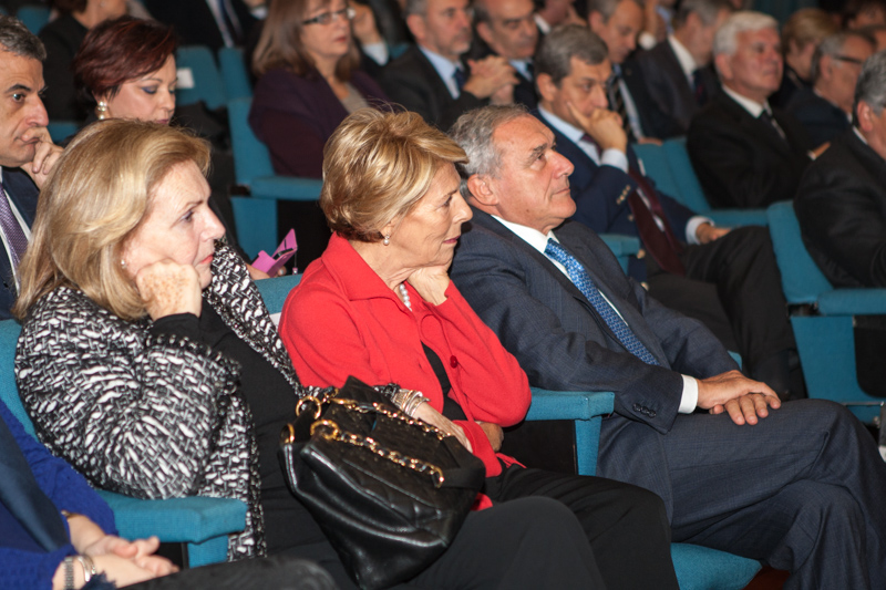 Il Presidente Grasso e consorte accanto alla vedova Cassarà assistono alla proiezione del documentario, nell'Aula 