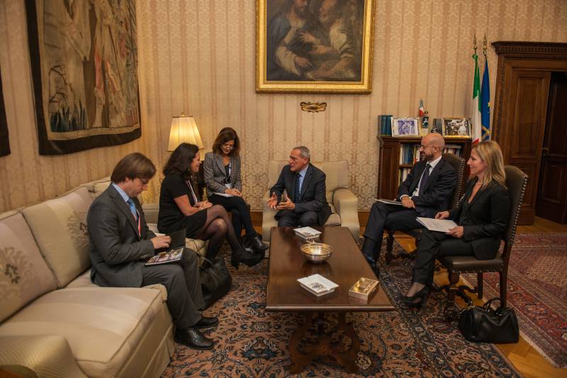 L'incontro tra la delegazione belga ed il presidente Grasso con il suo staff per gli affari internazionali