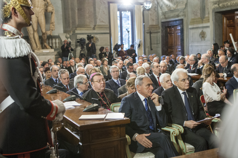Il Presidente Grasso al fianco del Presidente della Repubblica durante la cerimonia