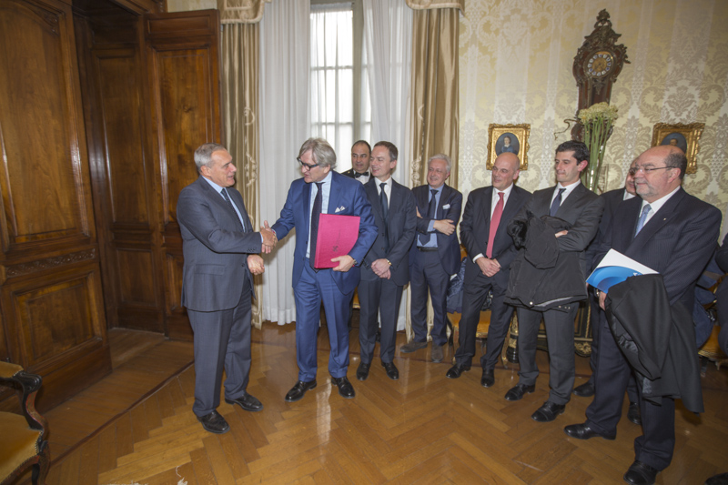 Il Presidente Grasso durante l'incontro con la delegazione di Federlegnoarredo.