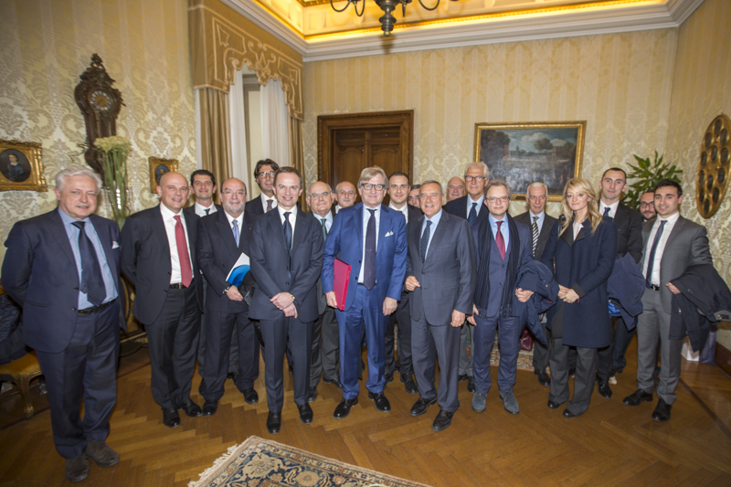 Il Presidente Grasso con la delegazione di Federlegnoarredo.