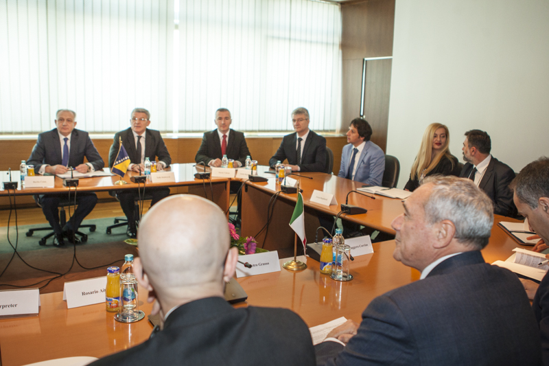 Il Presidente Grasso durante l'incontro con i Presidenti della Camera dei Popoli e della Camera dei Rappresentanti