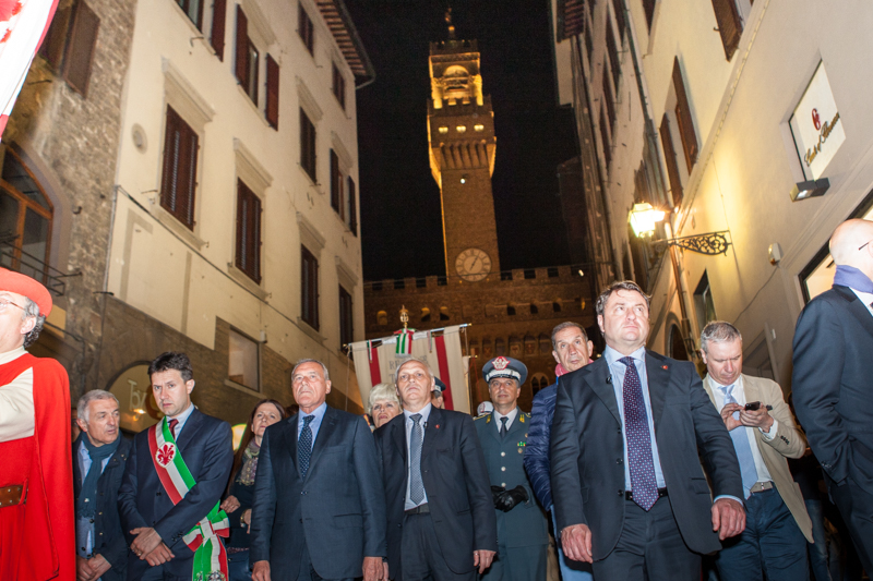 Il Presidente Grasso con il Sindaco di Firenze in corteo verso il luogo della strage