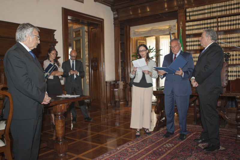 Il Presidente Grasso con il Rettore dell'Università di Buenos Aires, Alberto Edgardo Barbieri, e il senatore Claudio Zin.