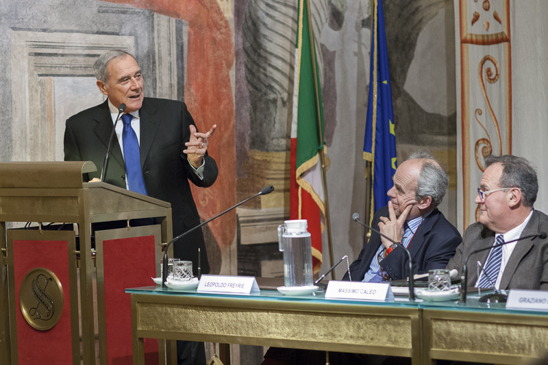 Il Presidente Grasso, Leopoldo Freyrie e il senatore Massimo Caleo.