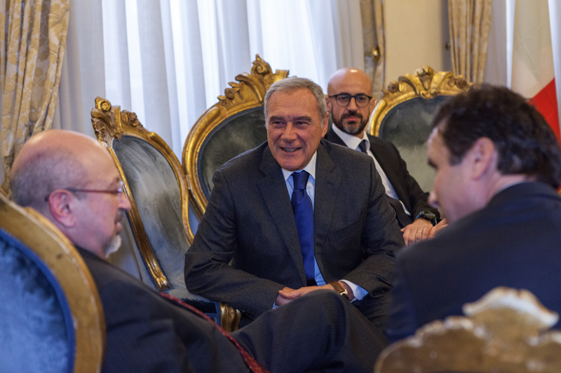 Il Presidente Grasso saluta Lamberto Zannier, Segretario Generale OSCE, e Roberto Montella, Segretario Generale OSCE.