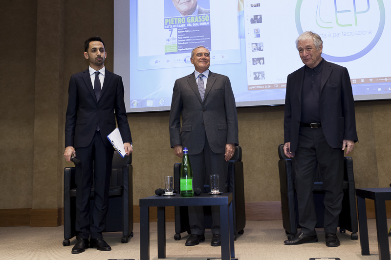 Il Presidente Grasso è accolto dal Magnifico Rettore, Massimo Egidi, in Aula Magna. Nella foto Angelino Molinaro, fondatore di 