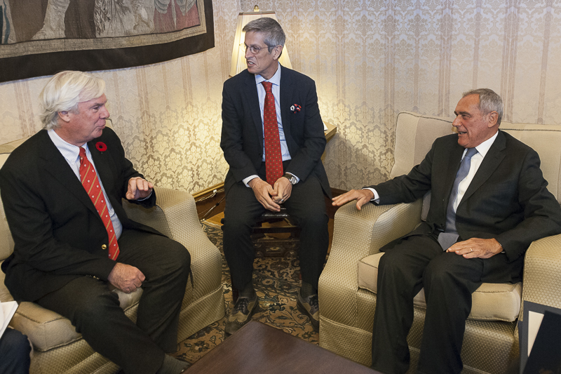 Nella foto, il Presidente Grasso e l'Ambasciatore Peter McGovern.