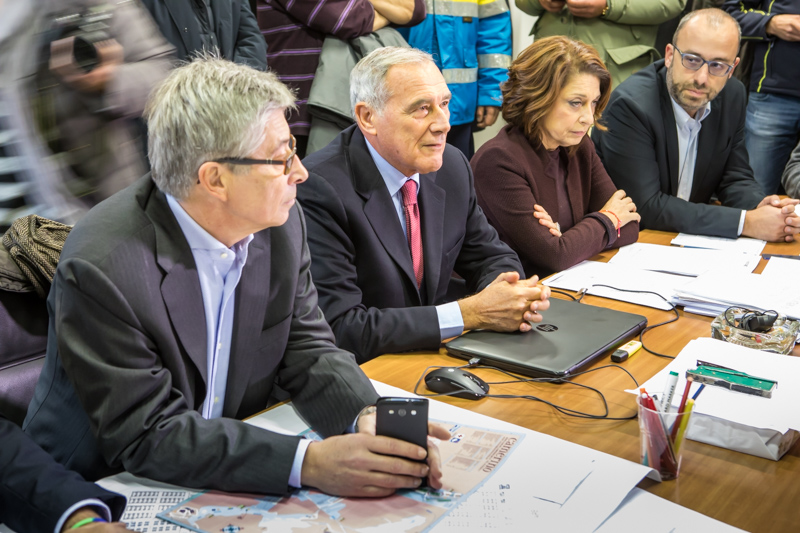 Il Presidente Grasso con Vasco Errani, commissario straordinario del governo per la ricostruzione, in una riunione con i rappresentanti istituzionali dei territori colpiti dal terremoto