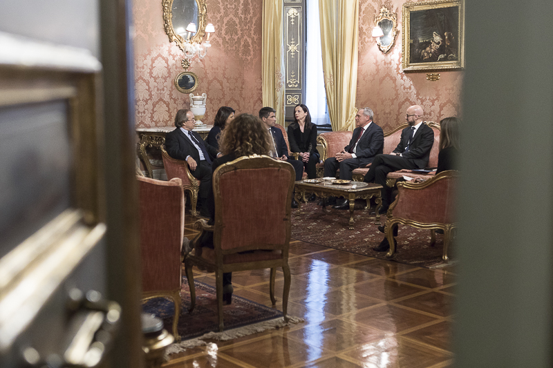 Il Presidente Grasso e il Presidente Sendic durante i colloqui nella Sala Rossa di Palazzo Giustiniani.