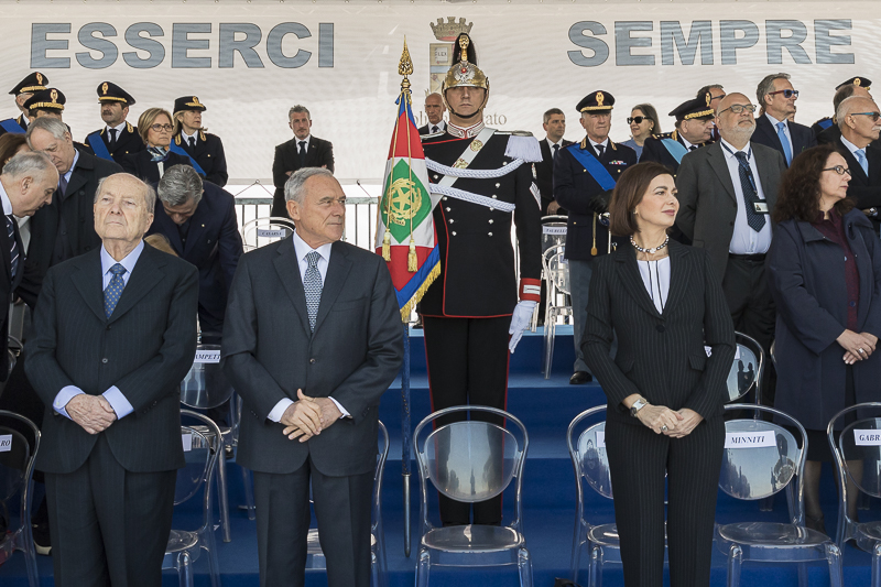 Il Presidente Grasso, la Presidente della Camera dei Deputati, Laura Boldrini, e il Presidente della Corte Costituzionale, Paolo Grossi, attendono l'arrivo del Capo dello Stato.