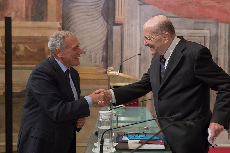 Il Presidente Grasso e il Presidente della Corte Costituzionale, Paolo Grossi, al termine della Lection Magistralis