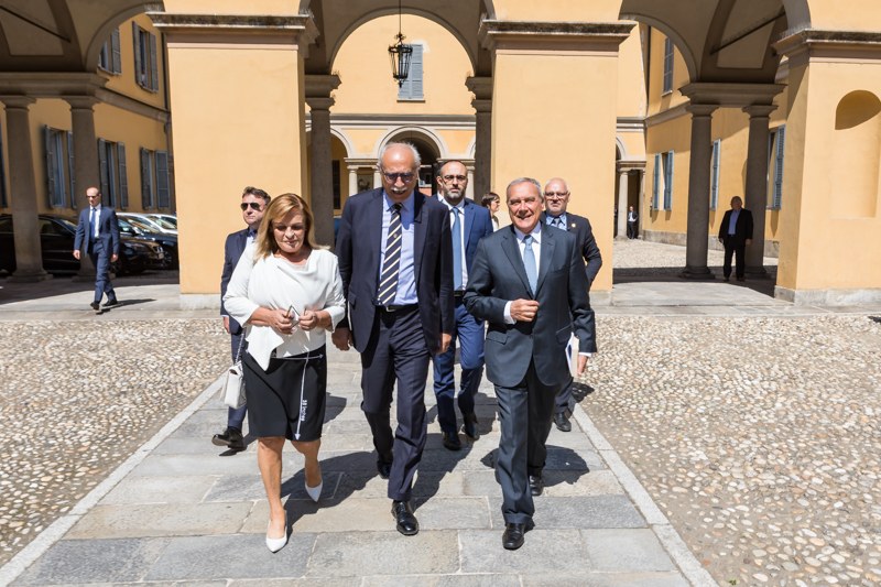 Il Presidente Grasso all'ingresso dell'Università, accompagnato dal Magnifico Rettore, Fabio Rugge e dal Prefetto di Pavia,, Erminia Rosa Cesari
