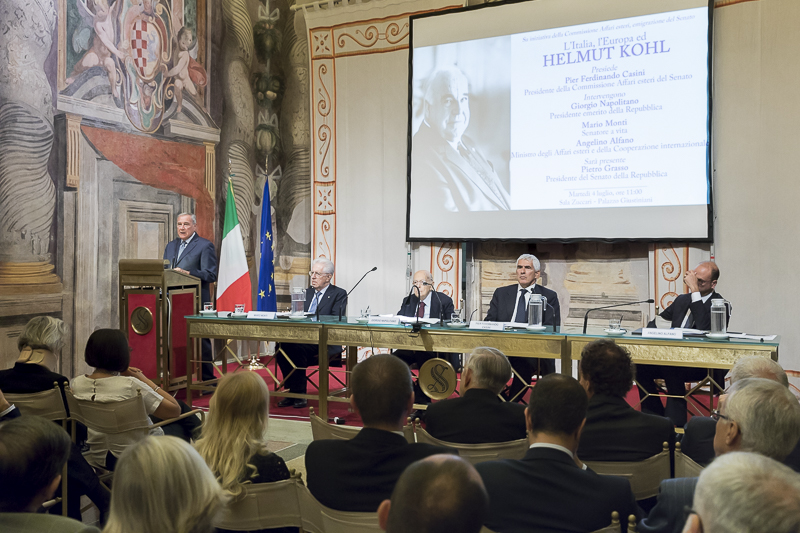 Indirizzo di saluto del Presidente Grasso nella sala Zuccari di palazzo Giustiniani.