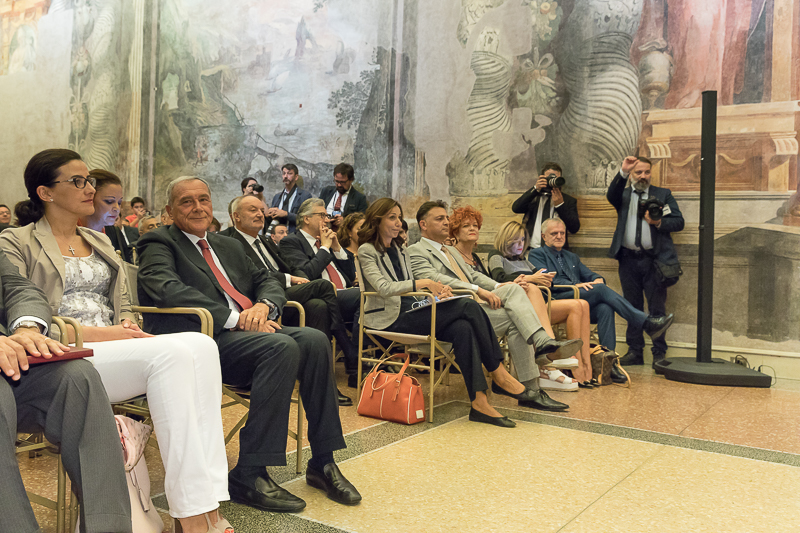 Il Presidente del Senato, Pietro Grasso, nella Sala Zuccari di Palazzo Giustiniani durante la Tavola rotonda.