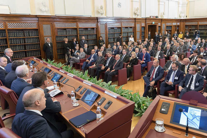 Il Presidente del Senato, Pietro Grasso, unitamente al Senatore questore Antonio De Poli, nella Sala Koch di Palazzo Madama.