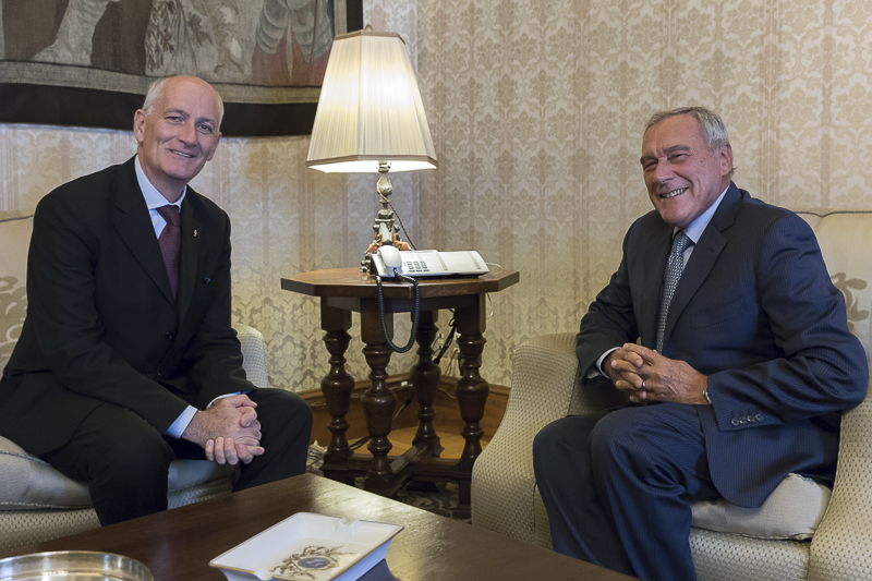 Un momento dell'incontro tra il Presidente Grasso e il Capo della Polizia Franco Gabrielli.
