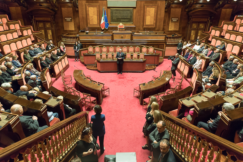 Il Presidente del Senato, Pietro Grasso, incontra i partecipanti dell'iniziativa 