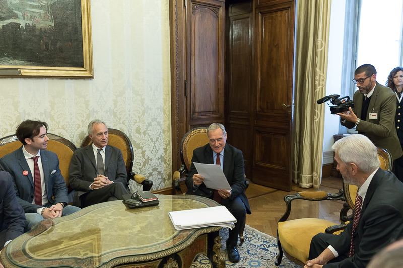 Il Presidente del Senato, Pietro Grasso, incontra una delegazione del Coordinamento per la Democrazia Costituzionale.